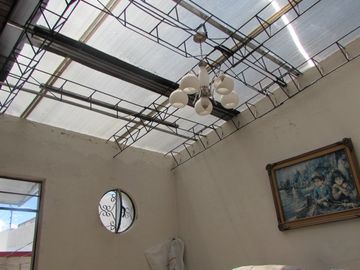 JIPIJAPA. CASA PRINCIPAL Y OTRA POSTERIOR.EN VENTA.