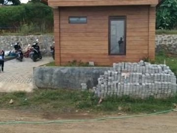 hunian unik untuk keluarga tercinta dibandung, di desain ala rumah sasak lombok