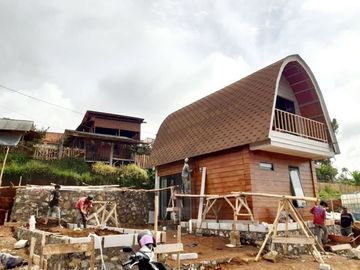 hunian unik untuk keluarga tercinta dibandung, di desain ala rumah sasak lombok