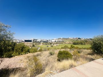 VENTA DE TERRENO EN CLUB DE GOLF