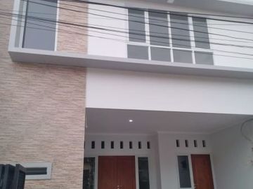 Dijual Rumah Baru Model Minimalis di Tebet Timur Jakarta