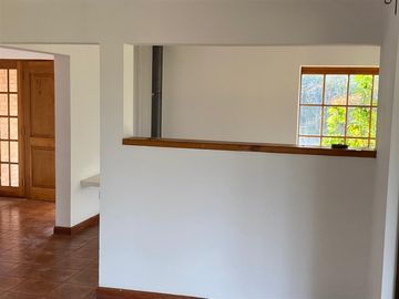 AP765 210 m2 en 4000 de terreno, 3D 2B estar y servicios