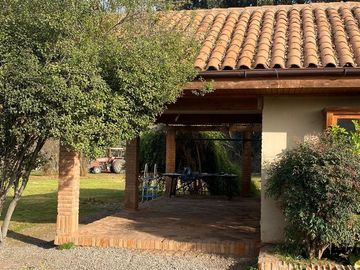 AP765 210 m2 en 4000 de terreno, 3D 2B estar y servicios
