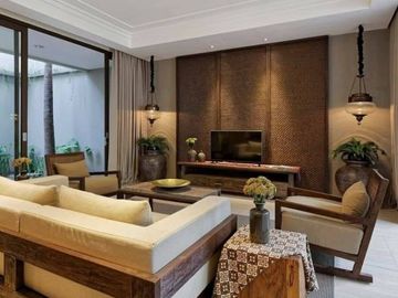 Rumah mewah konsep Villa di perumahan Elite Hyarta Residence