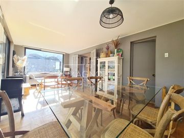 Casa en venta de 4 dorm. en Vitacura
