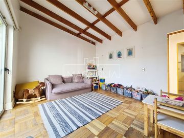Casa en venta de 4 dorm. en Vitacura