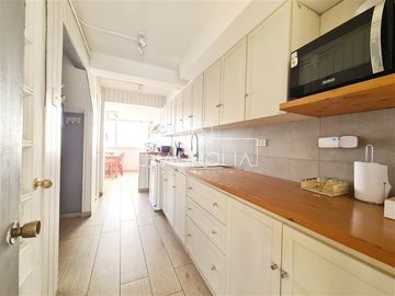 Casa en venta de 4 dorm. en Vitacura