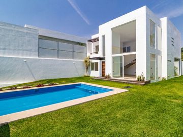 Casa en Fraccionamiento en Real Hacienda de San José Jiutepec - ARI-838-Fr