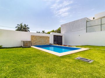 Casa en Fraccionamiento en Real Hacienda de San José Jiutepec - ARI-838-Fr