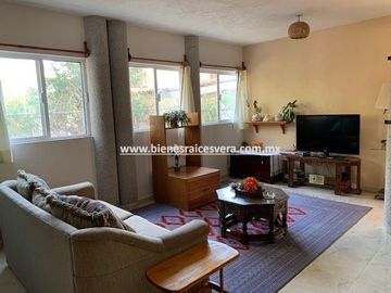 CASA EN VENTA EN TEQUISQUIAPAN EN GRANJAS RESIDENCIALES CECI