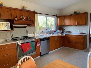 CASA EN VENTA EN TEQUISQUIAPAN EN GRANJAS RESIDENCIALES CECI