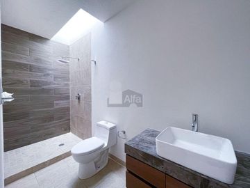 Casa en venta ubicada a 1 cuadra de Av. Tecnológico en Metepec