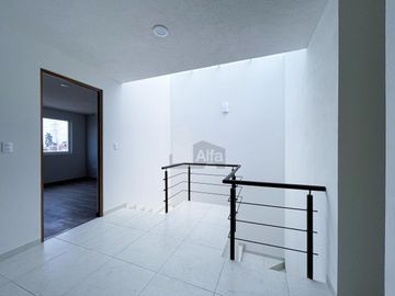 Casa en venta ubicada a 1 cuadra de Av. Tecnológico en Metepec