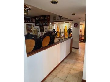 Chalet 4 ambientes con quincho