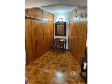 Chalet 4 ambientes con quincho