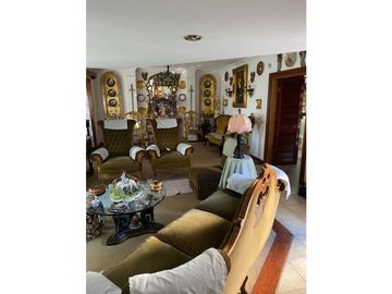 Chalet 4 ambientes con quincho