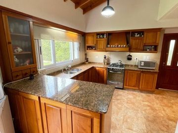 VENTA CASA DE 4 AMB BARRANCAS DE IRAOLA
