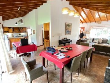 VENTA CASA DE 4 AMB BARRANCAS DE IRAOLA