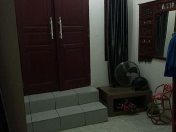 Rumah di kemanggisan dijual
