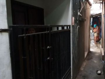 Rumah di kemanggisan dijual