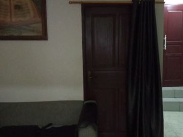 Rumah di kemanggisan dijual