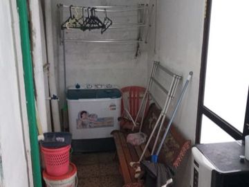 Rumah di kemanggisan dijual