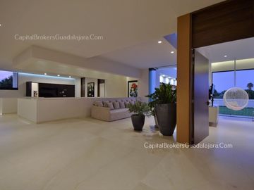 Casa Lujo con Alberca cerca Bugambilias  Zona Sur Cerca Bugambilias