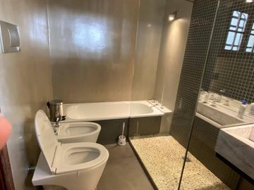 Casa 5 amb. reciclada en V. Lopez