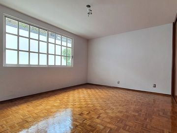 VENTA casa de un nivel en lujoso fraccionamiento