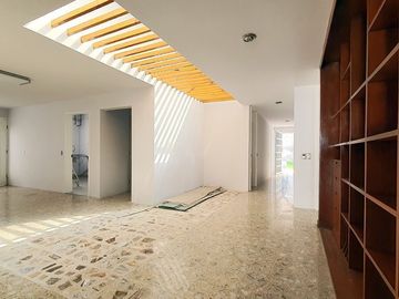 VENTA casa de un nivel en lujoso fraccionamiento