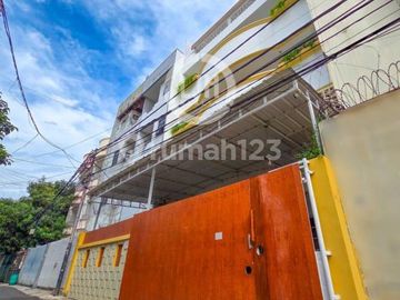 Jual Rumah Kost Strategis Furnished Mangga Besar Jakarta Barat