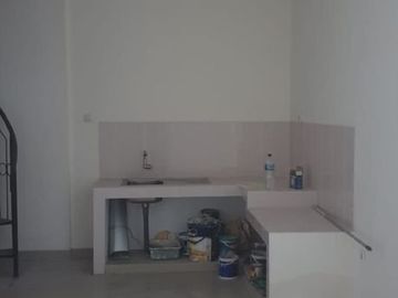 Rumah Griya Asri Pakuwon City BARU GRESS row jalan 2 mobil