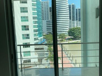 VENTA DE SUITE EN RIVERFRONT - PUERTO SANTA ANA