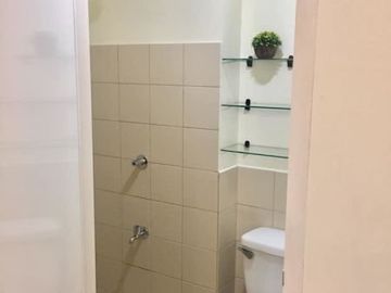 TWO PREMIER STUDIO TYPE- NEAR ATC, SM SOUTH MALL AND VILLAGE SQUARE. CITYLAND ONE PREMIER
