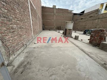 🏢 Venta de Local Comercial en Trujillo – Ideal para Inversionistas del Rubro Mayorista, Retail o Servicios
¿Buscas un inmueble versátil, rentable y e