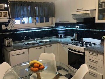 Casa PH en venta en Lanus Oeste