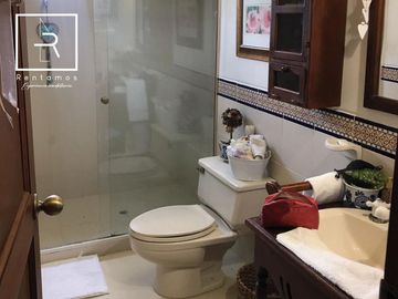 casa en venta en loma del escobero. Cod V10830
