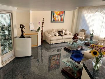 CASA EN VENTA EN CONJUNTO EN INTERLOMAS
