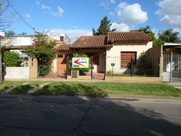Casa en venta en Burzaco Este