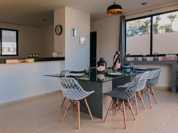Casa en preventa al norte de Mérida en privada con doble pórtico