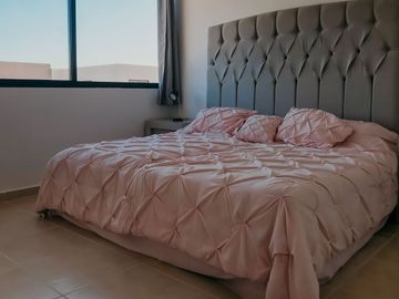 Casa en preventa al norte de Mérida en privada con doble pórtico