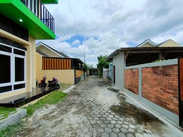 Rumah baru 2 lantai cluster selatan Terminal Giwangan