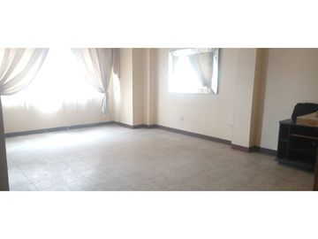 VENDO departamento amplio centro-sur Guayaquil