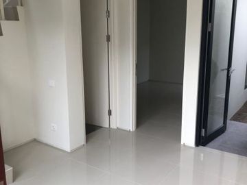 Rumah Murah Full Furnish Northwest Lake Citraland