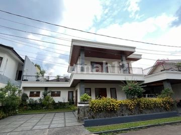 Rumah Mewah dengan Kolam Renang di Pejaten Barat – Jakarta Selatan