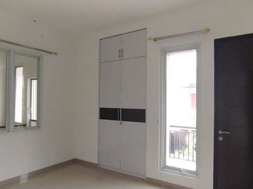 Rumah Keren 2 Lantai Siap Huni di Jl. Jombang Raya Dekat Sta Sudimara 6244