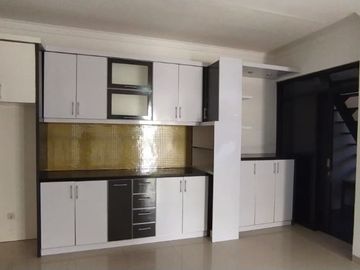 Rumah Keren 2 Lantai Siap Huni di Jl. Jombang Raya Dekat Sta Sudimara 6244