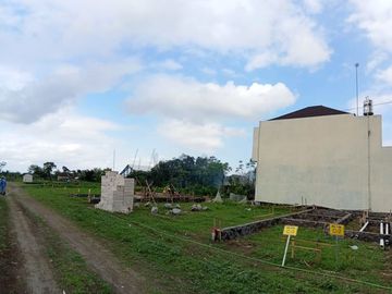 RUMAH GAYA EROPA 100 Jtan di utara Candi Prambanan