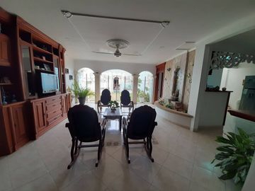 CASA EN VENTA BARRIO LA CASTELLANA |960
