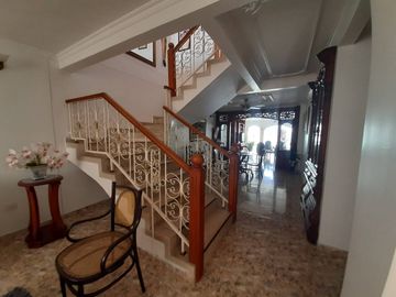 CASA EN VENTA BARRIO LA CASTELLANA |960
